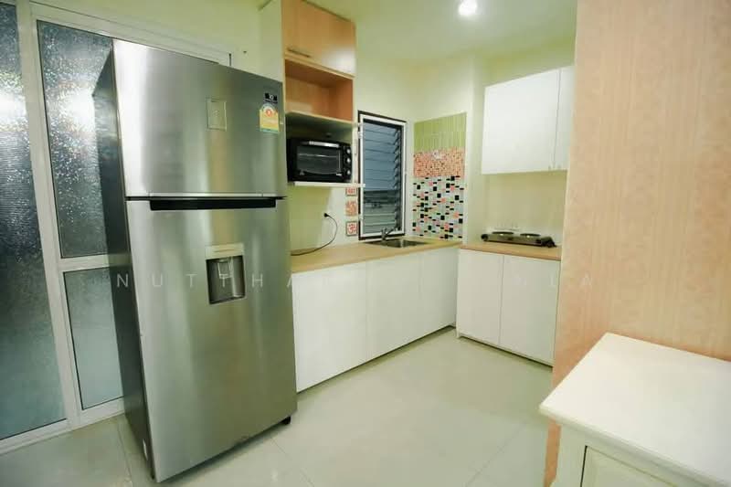 Thanapat Haus Sathorn - Narathiwas, Bangkok, Soi Chuen Chitrung, Nontri Road, Chong Nonsi, Yan Nawa, Bangkok, 3 Bedrooms, 200 sqm, Townhouse For Sale, by Nuttharom Linla, 500289236 - DDproperty.com