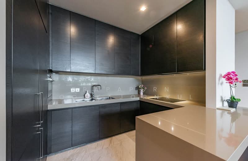 Saladaeng One, Bangkok, Sala Daeng 1 Alley, Silom, Bang Rak, Bangkok, 2 Bedrooms, 120 sqm, Condo For Rent, by Prapaporn Boonkajonkul, 500289301 - DDproperty.com