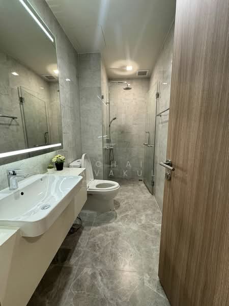 Noble Around Sukhumvit 33, Bangkok, 17 Soi Sukhumvit 33, Khlong Tan Nua, Watthana, Bangkok, 2 Bedrooms, 55 sqm, Condo For Rent, by Vichai  Annavakulthorn, 500289306 - DDproperty.com