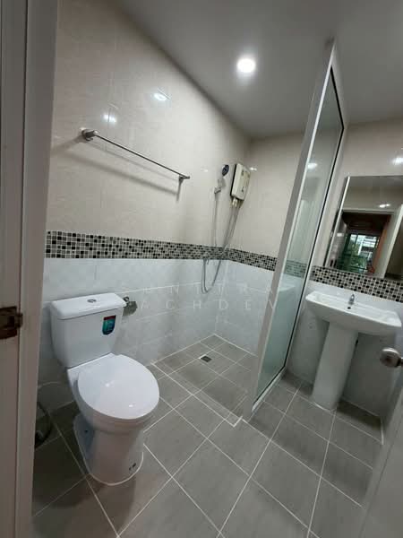 Villette City Pattanakarn 38, Bangkok, Phatthanakan Road, Prawet, Prawet, Bangkok, 4 Bedrooms, 120 sqm, Townhouse For Rent, by Sunitra Sachdev, 500289341 - DDproperty.com