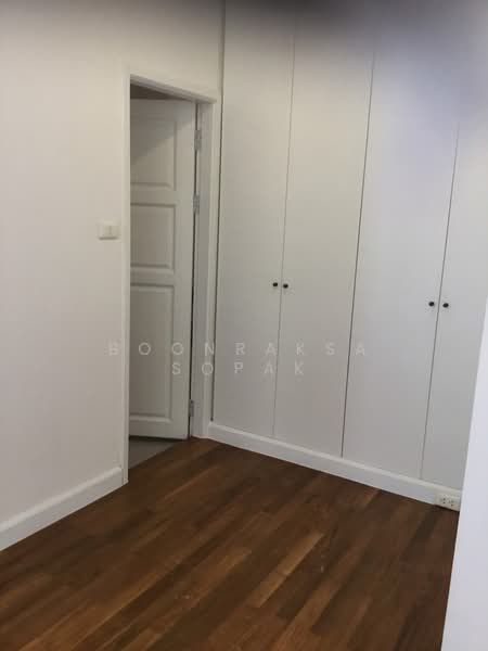 undefined, Bangkok, Phra Kanong Nua, Watthana, Bangkok, 4 Bedrooms, 400 sqm, Townhouse For Rent, by Boonraksa Sopak, 500289389 - DDproperty.com