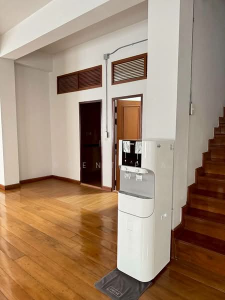 For Rent: 4-Storey Commercial Building (2 Connected Units) near BTS Si Nut (SPSP655), Bangkok, ศรีนครินทร์, Suan Luang, Suan Luang, Bangkok, , 1,000 sqm, Shophouse For Rent, by Agent Pla, 500289427 - DDproperty.com