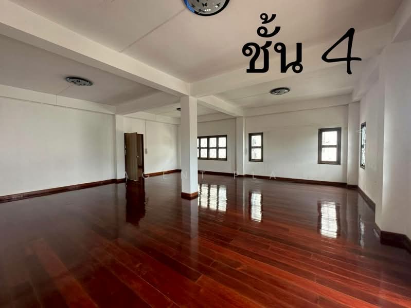 For Rent: 4-Storey Commercial Building (2 Connected Units) near BTS Si Nut (SPSP655), Bangkok, ศรีนครินทร์, Suan Luang, Suan Luang, Bangkok, , 1,000 sqm, Shophouse For Rent, by Agent Pla, 500289427 - DDproperty.com