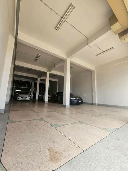 For Rent: 4-Storey Commercial Building (2 Connected Units) near BTS Si Nut (SPSP657), Bangkok, ศรีนครินทร์, Suan Luang, Bangkok, , 1,000 sqm, Shophouse For Rent, by Agent Pla, 500289427 - DDproperty.com