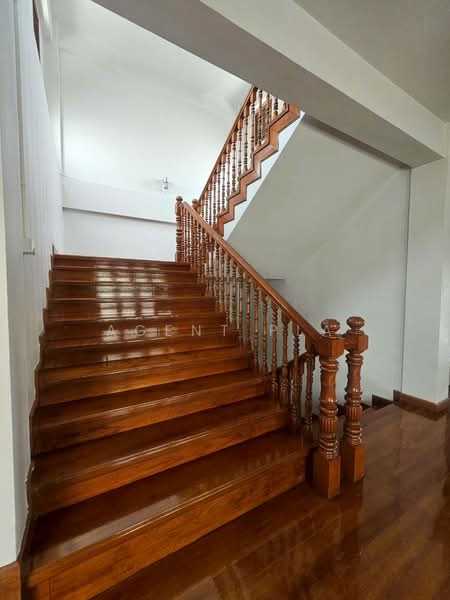 ให้เช่าอาคารพาณิชย์ 4 ชั้น 2 คูหา ตีทะลุ ทำเลบีทีเอสศรีนุช(SPSP657), กรุงเทพ, ศรีนครินทร์, สวนหลวง, กรุงเทพ, 1,000 ตร.ม., ตึกแถว-อาคารพาณิชย์ ให้เช่า, โดย Agent Pla, 500289427 - DDproperty.com