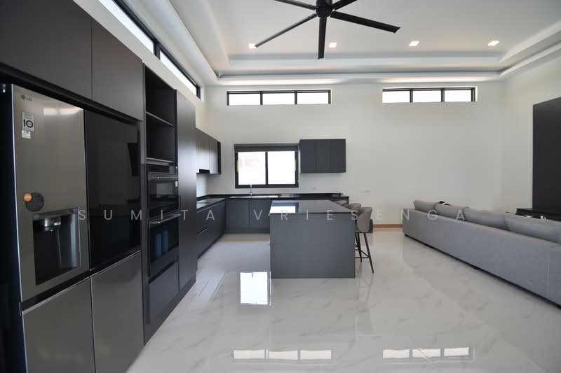 Luxury Pool Villa for Sale in Hua Hin – 4 Bedroom Modern Villa near Black Mountain, Prachuap Khiri Khan, Hin Lek Fai, Hua Hin, Prachuap Khiri Khan, 4 Bedrooms, 225 sqm, Villa For Sale, by Sumita Vriesenga, 500289428 - DDproperty.com