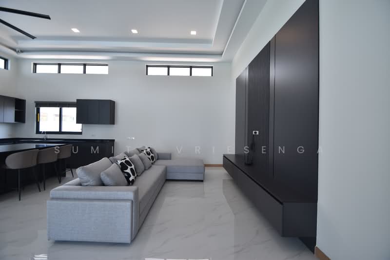 Luxury Pool Villa for Sale in Hua Hin – 4 Bedroom Modern Villa near Black Mountain, Prachuap Khiri Khan, Hin Lek Fai, Hua Hin, Prachuap Khiri Khan, 4 Bedrooms, 225 sqm, Villa For Sale, by Sumita Vriesenga, 500289428 - DDproperty.com