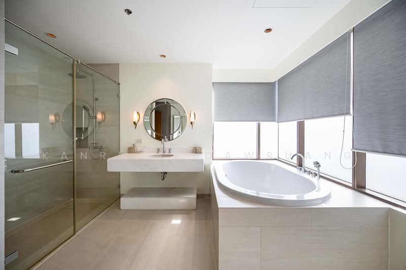 The Emporio Place, Bangkok, 93 Soi Sukhumvit 24, Sukhumvit Road, Khong Tan, Khlong Toei, Bangkok, 3 Bedrooms, 250 sqm, Condo For Sale, by Kanrutai Dawruang, 500289492 - DDproperty.com