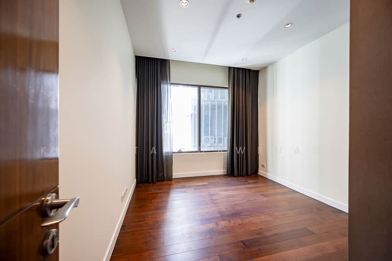 The Emporio Place, Bangkok, 93 Soi Sukhumvit 24, Sukhumvit Road, Khong Tan, Khlong Toei, Bangkok, 3 Bedrooms, 250 sqm, Condo For Sale, by Kanrutai Dawruang, 500289492 - DDproperty.com