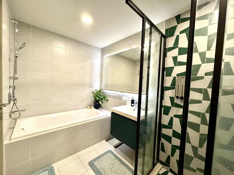The Base Sukhumvit 50, Bangkok, Soi Roem Charoen 1, Sukhumvit 50 Road, Phra Kanong, Khlong Toei, Bangkok, 2 Bedrooms, 56 sqm, Condo For Rent, by Boonraksa Sopak, 500289570 - DDproperty.com