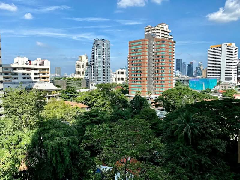 Vittorio 39, Bangkok, 8 Sukhumvit, Khlong Tan Nua, Watthana, Bangkok, 2 Bedrooms, 127 sqm, Condo For Rent, by Boonraksa Sopak, 500289577 - DDproperty.com