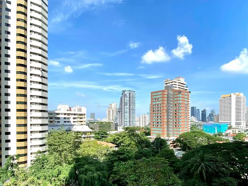 Vittorio 39, Bangkok, 8 Sukhumvit, Khlong Tan Nua, Watthana, Bangkok, 2 Bedrooms, 127 sqm, Condo For Rent, by Boonraksa Sopak, 500289577 - DDproperty.com
