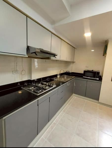 Grand 39 Tower, Bangkok, Soi Sukhumvit 39, Khlong Tan Nua, Watthana, Bangkok, 3 Bedrooms, 240 sqm, Apartment For Rent, by Vichai  Annavakulthorn, 500289578 - DDproperty.com