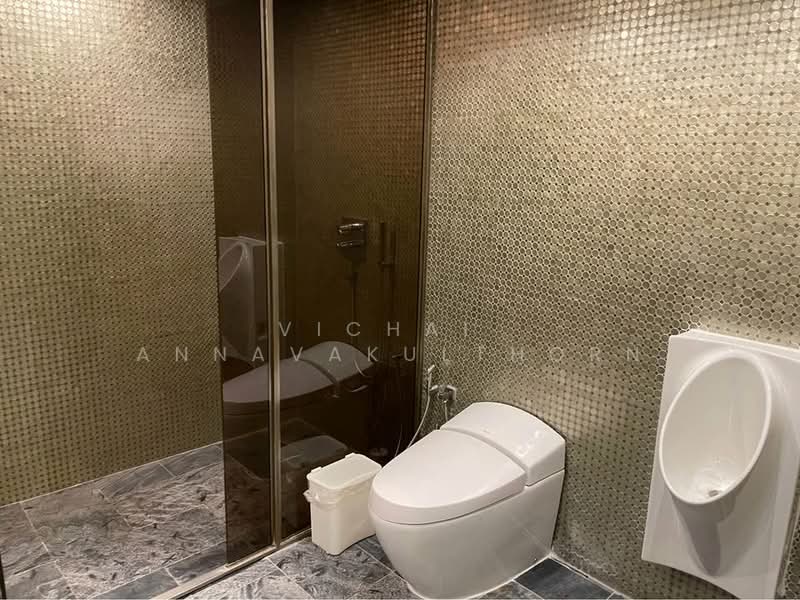 D.S. Tower 1 Sukhumvit 33, Bangkok, Soi Phrom Chit, Khlong Tan Nua, Watthana, Bangkok, 3 Bedrooms, 270 sqm, Condo For Rent, by Vichai  Annavakulthorn, 500289586 - DDproperty.com