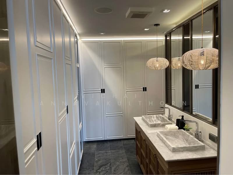 D.S. Tower 1 Sukhumvit 33, Bangkok, Soi Phrom Chit, Khlong Tan Nua, Watthana, Bangkok, 3 Bedrooms, 270 sqm, Condo For Rent, by Vichai  Annavakulthorn, 500289586 - DDproperty.com