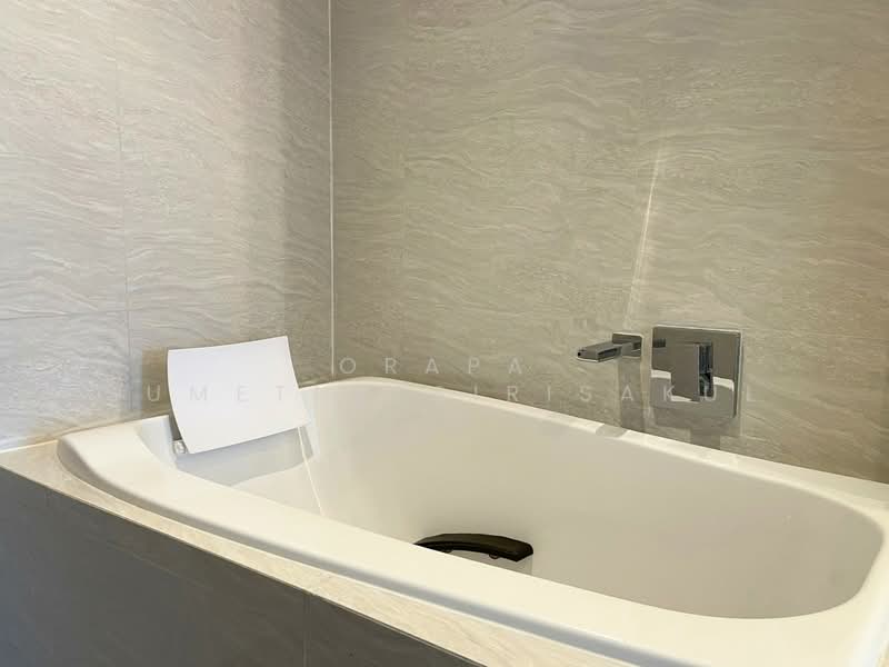 Maru Ekkamai 2, Bangkok, 70-5 Sukhumvit 63 Road, Phra Kanong Nua, Watthana, Bangkok, 2 Bedrooms, 60 sqm, Condo For Sale, by Orapa Sumetheesirisakul, 500289628 - DDproperty.com