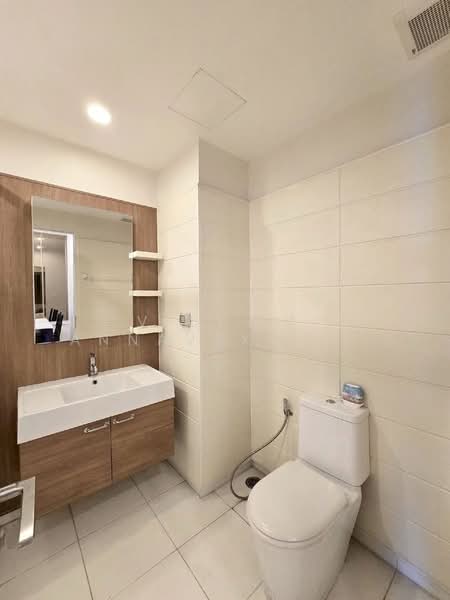 Q House Condo Sathorn, Bangkok, Thonburi Road, Khlong Ton Sai, Khlong San, Bangkok, 2 Bedrooms, 71 sqm, Condo For Rent, by Vichai  Annavakulthorn, 500289654 - DDproperty.com