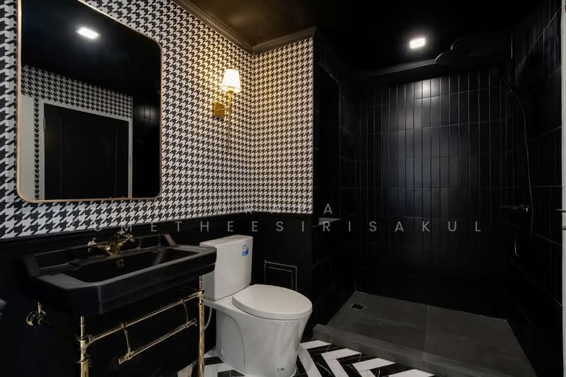 Supalai Place Sukhumvit 39, Bangkok, 175-179 Soi Sukhumvit 39 Sukhumvit Road, Khlong Tan Nua, Watthana, Bangkok, 4 Bedrooms, 333 sqm, Condo For Sale, by Pemika Aukkaraleekul, 500289728 - DDproperty.com