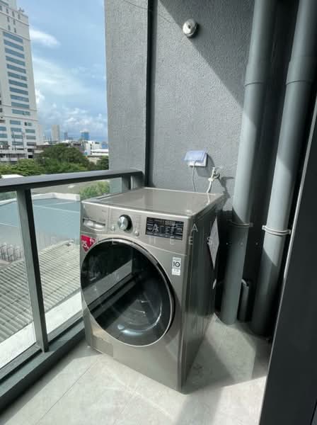 Regal Sathon-Naradhiwas, Bangkok, Naradhiwas Rajanagarindra Road, Thung Maha Mek, Sathon, Bangkok, 2 Bedrooms, 40 sqm, Condo For Sale, by Orapa Sumetheesirisakul, 500289770 - DDproperty.com