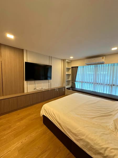 Ficus Lane, Bangkok, Soi Sukhumvit 44/1, Phra Kanong, Khlong Toei, Bangkok, 3 Bedrooms, 244 sqm, Condo For Sale, by Nuttharom Linla, 500289787 - DDproperty.com