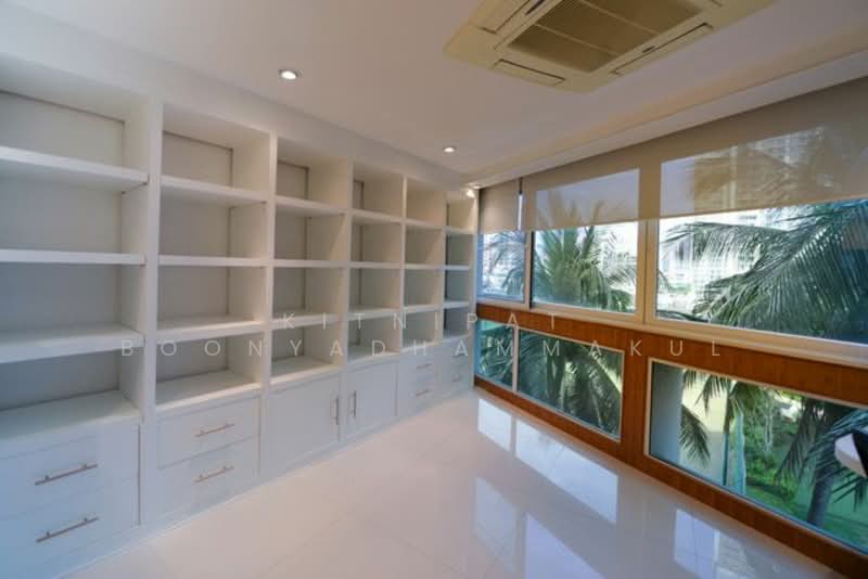President Park Sukhumvit 24, Bangkok, 99 Sukhumvit 24 Alley, Khlongtoei Nua, Watthana, Bangkok, 3 Bedrooms, 260 sqm, Condo For Rent, by Kitnipat Boonyadhammakul, 500289821 - DDproperty.com
