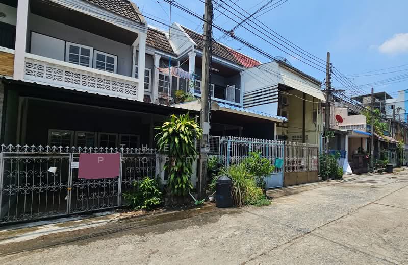 For Sale - ทาวน์เฮ้าส์สำโรงเหนือ สมุทรปราการ, Samut Prakan