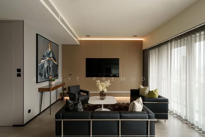 The Strand Thonglor, Bangkok, 36 Soi Sukhumvit 55, Khlong Tan Nua, Watthana, Bangkok, 2 Bedrooms, 110 sqm, Condo For Rent, by Apisit Premudom, 500289844 - DDproperty.com