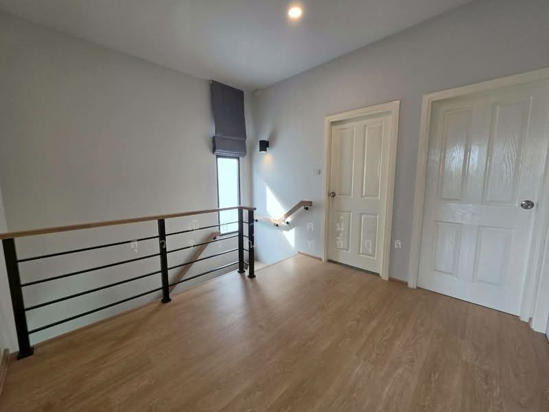 S Gate Life Ratchapruek-Kanjanapisek 2, Nonthaburi, Yothathikarn Road, Khlong Khoi, Pak Kret, Nonthaburi, 3 Bedrooms, 184 sqm, Semi-Detached House (Twin House) For Sale, by ณิชารัศม์ สุวรรณ์ฤทธิ์กุล, 500289854 - DDproperty.com