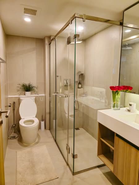 Na Vara Residence, Bangkok, 33/6 Soi Langsuan, Lumphini, Pathum Wan, Bangkok, 2 Bedrooms, 67 sqm, Condo For Sale, by Nuttharom Linla, 500290026 - DDproperty.com