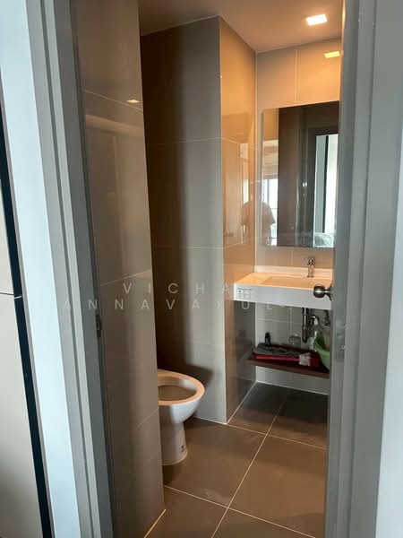 IDEO Sathorn-Wongwian Yai, Bangkok, 219 Soi Krung Thonburi 1, Khlong Ton Sai, Khlong San, Bangkok, 1 Bedroom, 35 sqm, Condo For Rent, by Vichai  Annavakulthorn, 500290081 - DDproperty.com