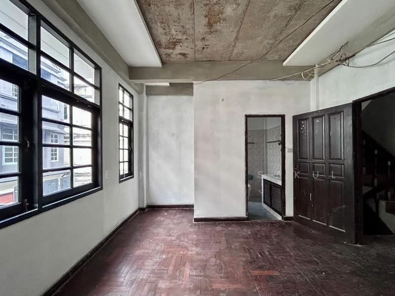undefined, Bangkok, Khlong Tan Nua, Watthana, Bangkok, 5 Bedrooms, 230 sqm, Townhouse For Sale, by Orapa Sumetheesirisakul, 500290114 - DDproperty.com
