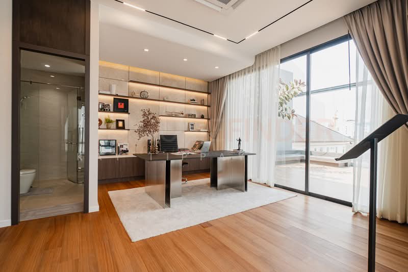 THIRRA Ladprao, Bangkok, Chan Kasem, Chatuchak, Bangkok, 5 Bedrooms, 575 sqm, Villa For Sale, by Kay Tippayanet, 500290151 - DDproperty.com