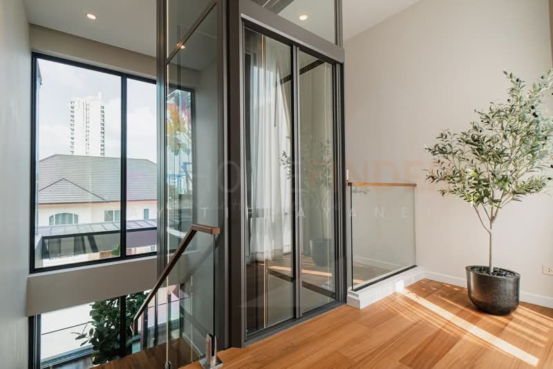 THIRRA Ladprao, Bangkok, Chan Kasem, Chatuchak, Bangkok, 5 Bedrooms, 575 sqm, Villa For Sale, by Kay Tippayanet, 500290151 - DDproperty.com