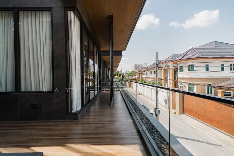 THIRRA Ladprao, Bangkok, Chan Kasem, Chatuchak, Bangkok, 5 Bedrooms, 575 sqm, Villa For Sale, by Kay Tippayanet, 500290151 - DDproperty.com