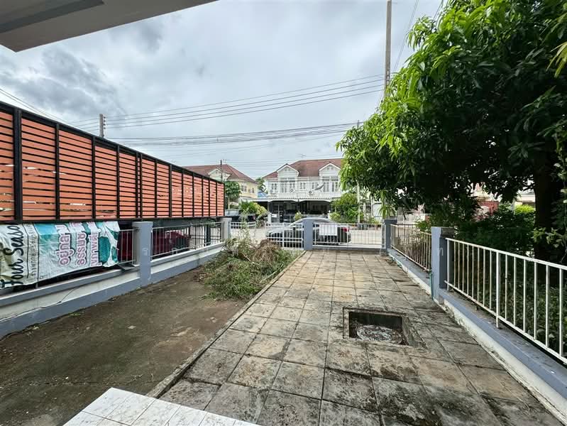 Moobaan Piyawararom Khlong 4, Pathum Thani, Sawai Pracharat Road, Bang Yitho, Thanyaburi, Pathum Thani, 3 Bedrooms, 120 sqm, Townhouse For Sale, by คุณ คติพจน์ ภัทรธนทรัพย์ (พีท), 500290225 - DDproperty.com