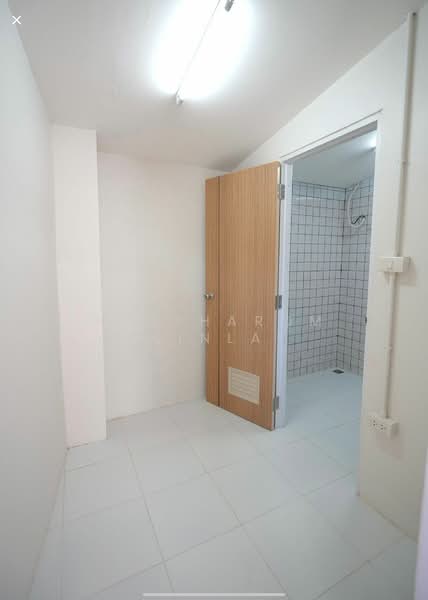 3-BR Townhouse, Bangkok, Khlong Ton Sai, Khlong San, Bangkok, 3 Bedrooms, 200 sqm, Townhouse For Sale, by Nuttharom Linla, 500290238 - DDproperty.com