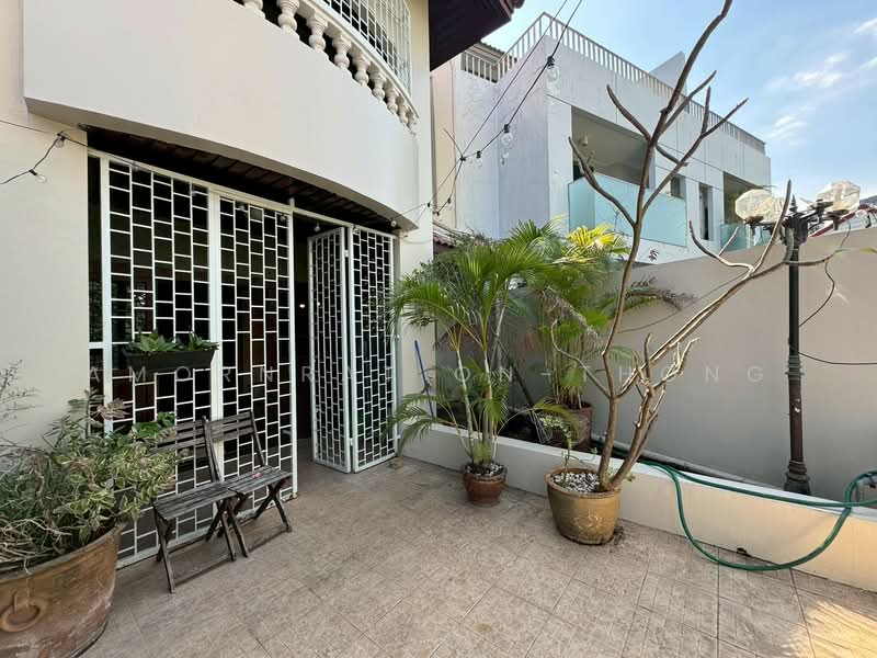 Townhouse, Bangkok, Khlongtoei Nua, Watthana, Bangkok, 6 Bedrooms, 450 sqm, Townhouse For Rent, by Amornrat On-Thong, 500290250 - DDproperty.com
