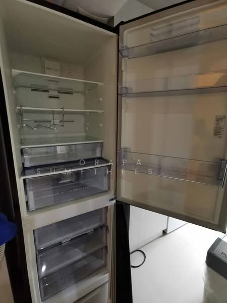 Life Asoke, Bangkok, Asoke-Dindang Road, Bang Kapi, Huai Khwang, Bangkok, 1 Bedroom, 30 sqm, Condo For Sale, by Orapa Sumetheesirisakul, 500290274 - DDproperty.com