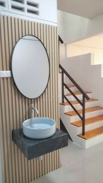 หมู่บ้านของเรา บางปะกง, Chachoengsao, Bang Samak, Bang Pakong, Chachoengsao, 2 Bedrooms, 100 sqm, Townhouse For Sale, by The Best Property Agent แก้ว, 500290334 - DDproperty.com