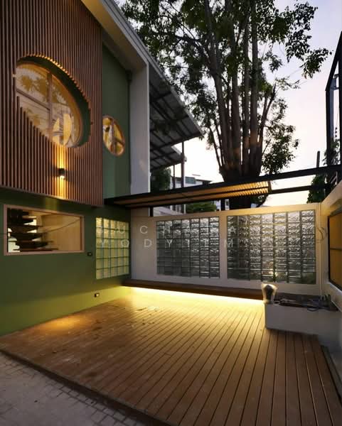 3-BR Townhouse, Bangkok, Phra Kanong Nua, Watthana, Bangkok, 3 Bedrooms, 120 sqm, Townhouse For Sale, by Suchada Yodyiem, 500290355 - DDproperty.com