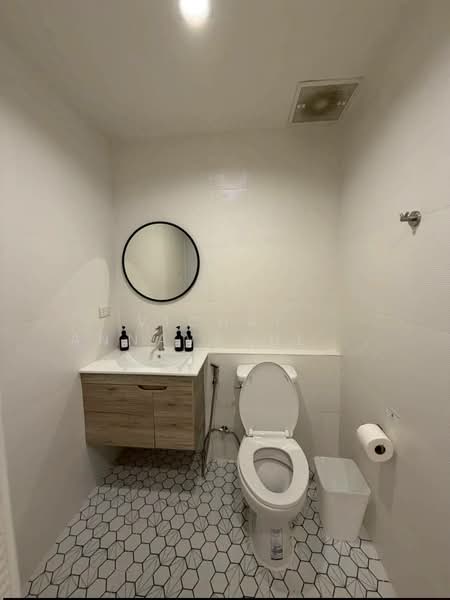 undefined, Bangkok, Phra Kanong, Khlong Toei, Bangkok, 5 Bedrooms, 400 sqm, Townhouse For Rent, by Vichai  Annavakulthorn, 500290440 - DDproperty.com