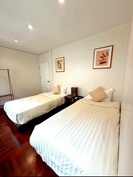 undefined, Bangkok, Phra Kanong, Khlong Toei, Bangkok, 5 Bedrooms, 400 sqm, Townhouse For Rent, by Vichai  Annavakulthorn, 500290440 - DDproperty.com