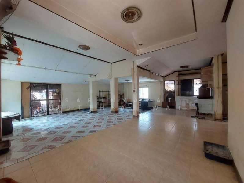 For Sale - 2-BR House, Bangkok