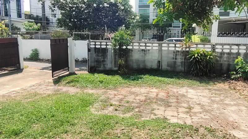 บ้าน 3-ห้องนอน, กรุงเทพ, พระโขนงเหนือ, วัฒนา, กรุงเทพ, 250 ตร.ม., บ้านเดี่ยว ขาย, โดย Orapa Sumetheesirisakul, 500290692 - DDproperty.com