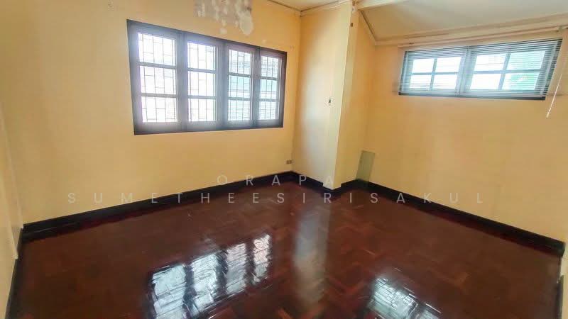 3-BR House, Bangkok, Phra Kanong Nua, Watthana, Bangkok, 3 Bedrooms, 250 sqm, Single Detached House For Sale, by Orapa Sumetheesirisakul, 500290692 - DDproperty.com