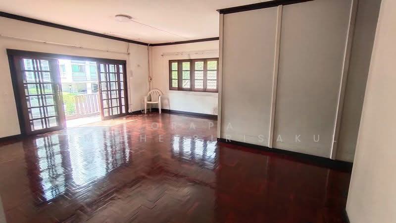 3-BR House, Bangkok, Phra Kanong Nua, Watthana, Bangkok, 3 Bedrooms, 250 sqm, Single Detached House For Sale, by Orapa Sumetheesirisakul, 500290692 - DDproperty.com