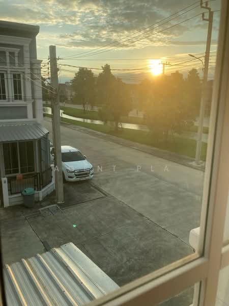 Townhome for rent, fully furnished, ready to move in, GoldenTown Sukhumvit-Lasalle (SPSAD3973), Samut Prakan, Samrong Nua, Muang Samut Prakarn, Samut Prakan, 3 Bedrooms, 96 sqm, Townhouse For Rent, by Agent Pla, 500290726 - DDproperty.com