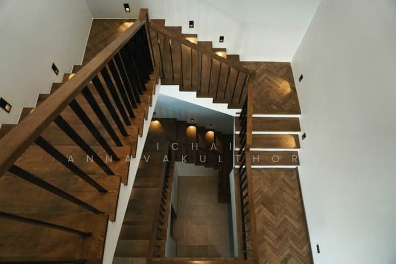4-BR House, Bangkok, Khlong Tan Nua, Watthana, Bangkok, 4 Bedrooms, 430 sqm, Single Detached House For Rent, by Vichai  Annavakulthorn, 500290737 - DDproperty.com