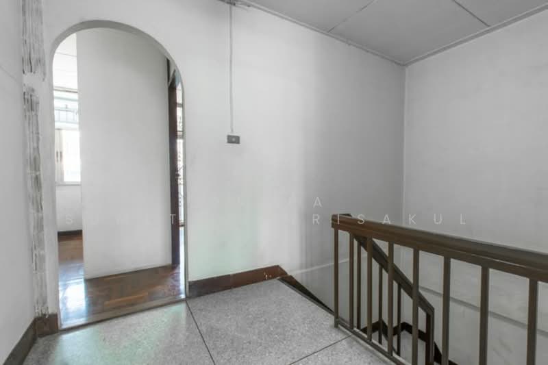 For Sale - 4-BR Townhouse, Bangkok