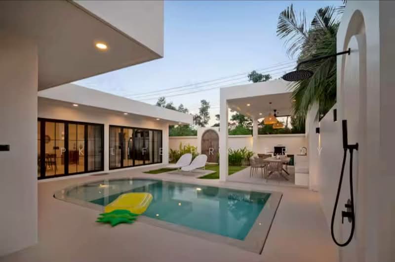 2R1085 Pool villa for rent 4 bedroom 4 bathroom 225,000/month at cherngtalay have fully furnished, phuket, Choeng Thale, Thalang, Phuket, 4 Bedrooms, 400 sqm, Villa For Rent, by PK LIFE Property, 500290860 - DDproperty.com